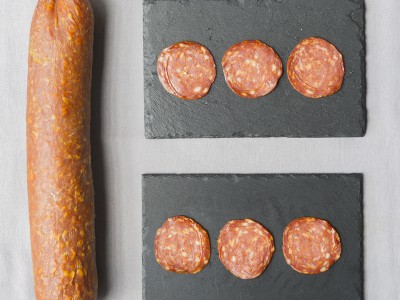 Saucisson piquant